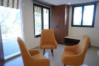 Playotel Resort Kasauli فنادق في Barog
