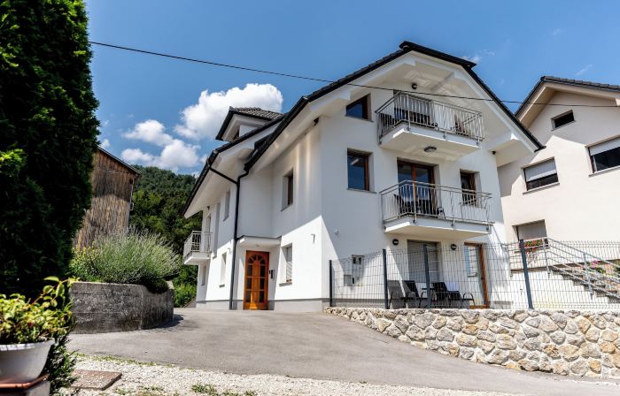 PJ Apartments & Wellness - Hot Tub & Sauna - Free Parking