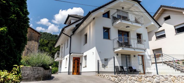 PJ Apartments & Wellness - Hot Tub & Sauna - Free Parking Hotels in Kranj