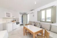 Blu Dot Tinos Hotel dekat Exomvourgo