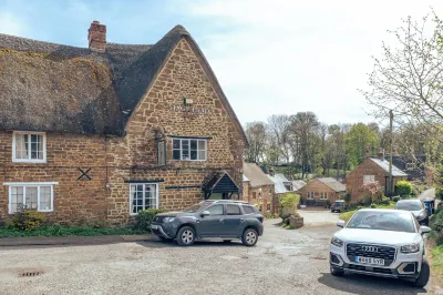 Sweetheart Cottage - Cosy 2 Bed in the Cotswolds! Hotels in Sutton-under-Brailes