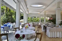 Hotel Royal - breakfast