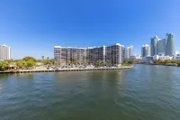 New 3bedroom,2 Bath condo with water view, walking to the beach Hotels in Hallandale Beach