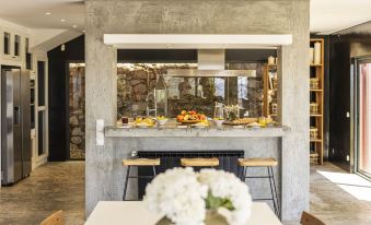 Carmim Villa by Cadenzalux