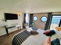 Le Paquebot Hotels in Pennedepie