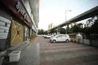 โรงแรมบายค์ ซูราจ พลาซา เวจ โรงแรม, ธานี - ที่มีที่จอดรถ