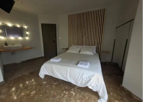 Room-homestay With Private Bathroom Hotels in A Barbanza