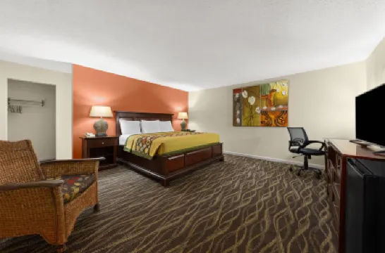 Super 8 by Wyndham New Orleans テニス・コンプレックス周辺のホテル