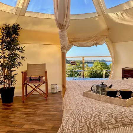 Stargazer Tent 2 Отели в г. Окем
