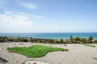 Stunning 2BR w/Ocean, Mountain & Sunset Views Hotels near Makati Chiropractic Center