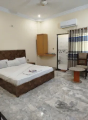 Hotel Crown Plaza