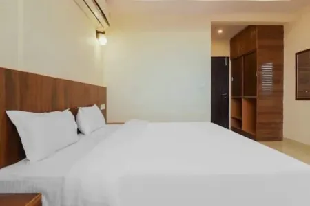 Rabbit Hut Guest House by Grb