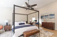 Luxurious Home with Game Room & Media Room ~10 mins to Stadium, Campus, Downtown