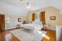 Stone Cliff Manor- historic home with unique history.  Perfect for large groups