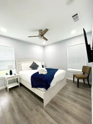 Relaxing 4B Home big yard near Ft Worth, AT&T Stadium Hotels near Pier 1 Imports