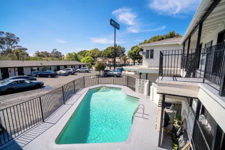 Flamingo Motel - San Ysidro Отели рядом с достопримечательностью «Лас Америка Премиум Аутлетс»