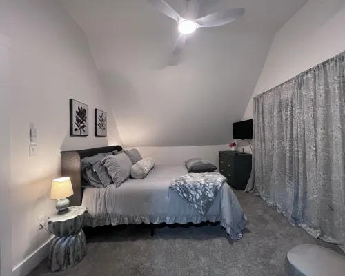 Thoughtfully Restored Historic Bldg, Main St, Wilton, ME — ATV accessible Hotels in Wilton