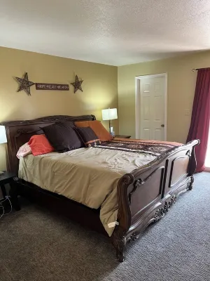 Cozy 2-bedroom condo with WiFi, pools in charming St. George