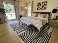 Spacious 6-bedroom house in marvelous Lubbock with AC, WiFi, fitness room