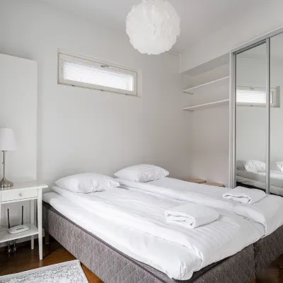 Modern Downtown 1Br Next to Lake Pyhäjärvi Отели рядом с достопримечательностью «Железнодорожный вокзал Тампере»