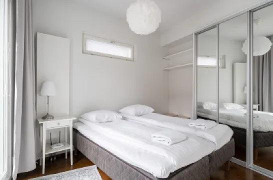 Modern Downtown 1Br Next to Lake Pyhäjärvi Hoteles en 