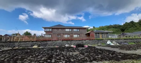 Hotel CasaQuinchao Отели в г. Чилоэ