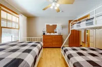 Peaceful tranquil cozy home tucked away in Madison