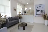 UNO Hotel Jalal-Abad Hotel di Suzak