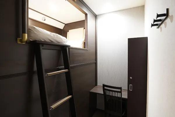 福岡膠囊旅館, 天神韋爾艙旅館