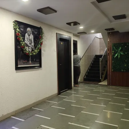 Sai Balaji Residency Отели рядом с достопримечательностью «Храм Саи Бабы»