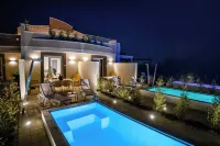 La Collina di Montegrappa - Suites with Heated Private Pool - Suites with Shared Pool Hotels in Parabita