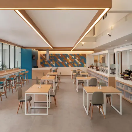 Hotel 88 Blok M Jakarta by WH Отели рядом с достопримечательностью «Блок М»