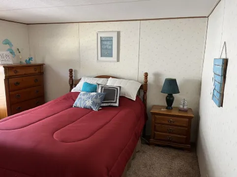 NEW! ZEN! RELAX! KAYAKS, FISHING POLES, DOCK! NEAR BIKE TRAIL, SPRINGS, & BEACH!