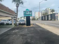 海灘旁的棕櫚汽車旅館 - 汽車旅館