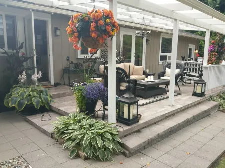 Studio Zen in Kirkland Отели рядом с достопримечательностью «Южный Киркленд Парк энд Райд»