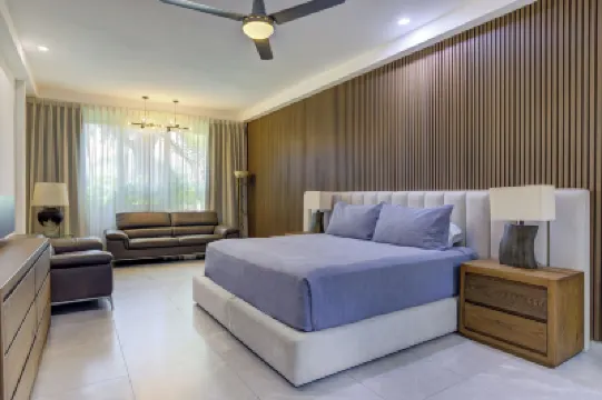 El Tigre Green Bay I Condos Hotels in 