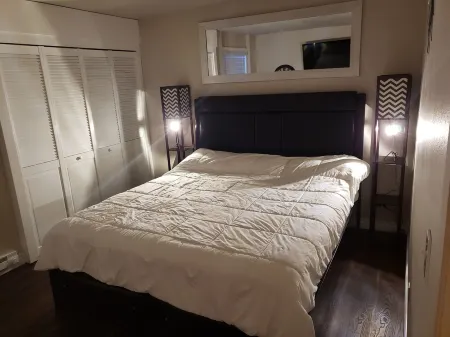 Floor level, Pet friendly, porch and barbecue