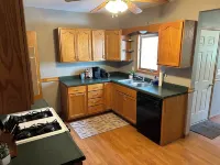Waverly 3 Bed 2 Bath Home Hotels in Waverly