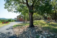 Great View/Great Location/Hot Tub