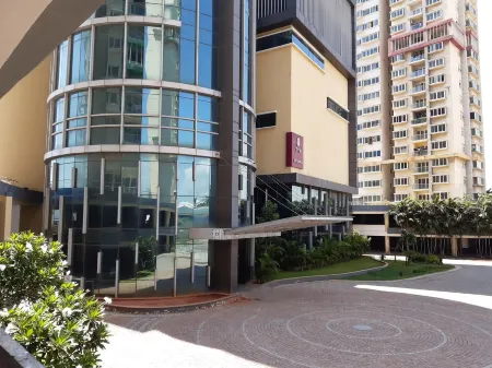 Luxury apartment at Chennai Old Mahabalipuram Road Отели рядом с достопримечательностью «Shirdi Saibaba Temple»