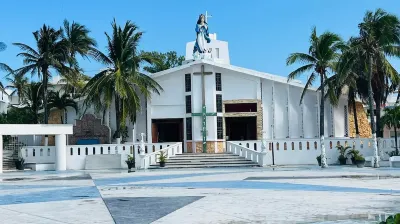 Oceanside Casita "Palenque" with a/c and pool    5 min stroll to beach Hotels near Dolphin Discovery Isla Mujeres