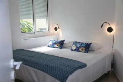 La Vue du Phare, Vue Mer Incroyable et Acces Privée Crique Hotel a 