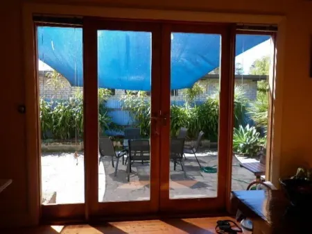 the whitehouse Port fairy in  the heart of town,  pet friendly Отели в г. Порт Фейри