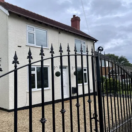 Delightful 2 bed detached home with secure parking