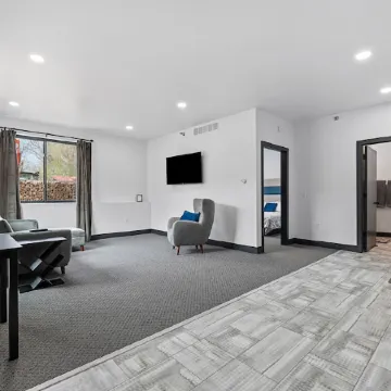 Calcis @ The Cobblestone