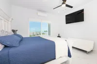 Beach Front House - EV charging included