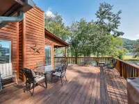 Tennessee Riverfront Cottage, HOT TUB on 3 Acres