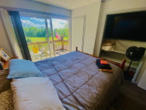 Mountaintop Hideaway ~ Piece of Paradise - Apt Hotels in Honesdale