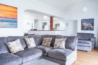 Breathtaking 180° Ocean Views