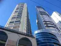 IDEAL FOR FAMILIES AND BUSINESS Central beach, accommodates 4 people. 180 m from the beach